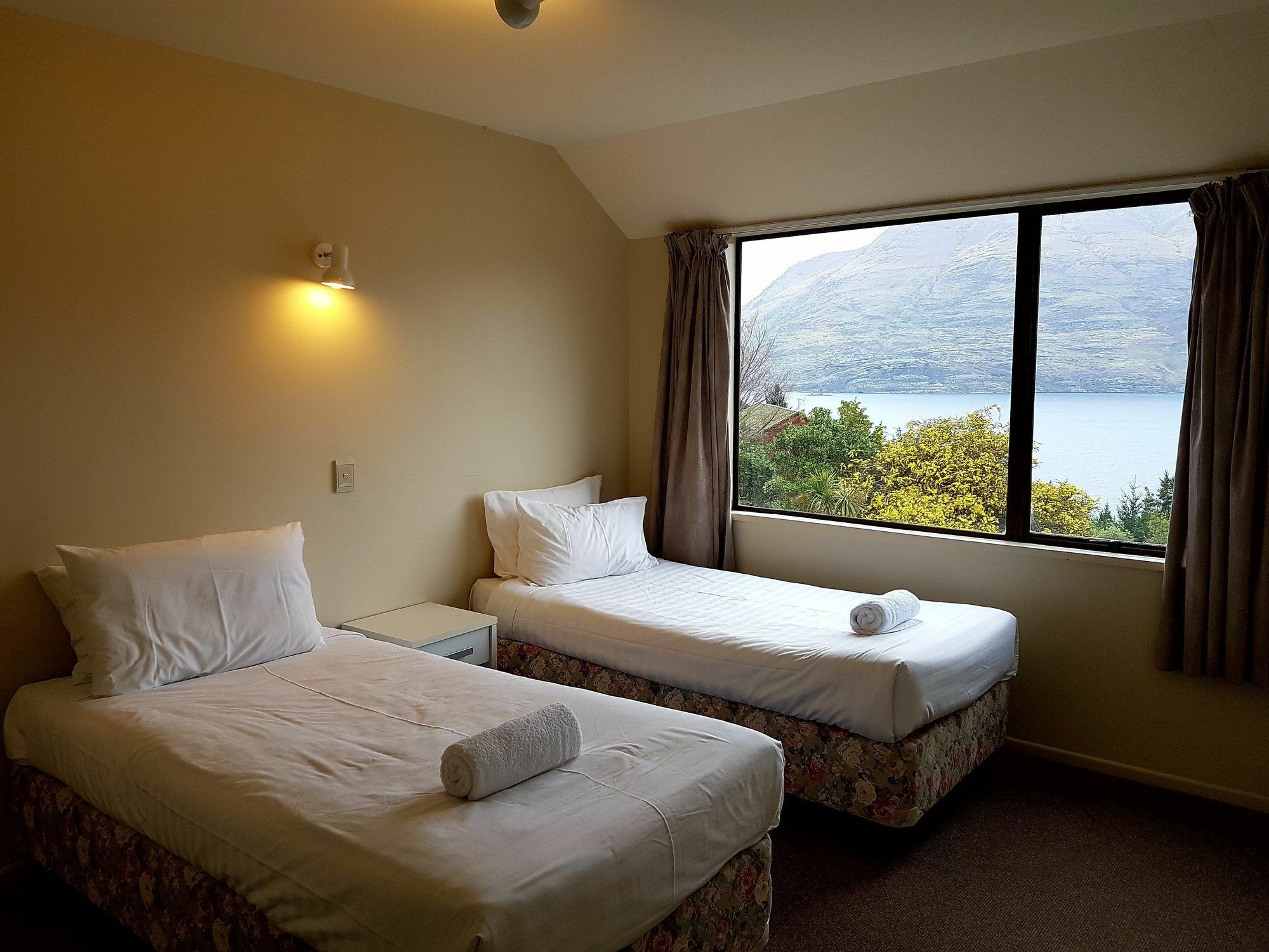 Queenstown Lakeview Holiday Home-5Mins To Town Exterior foto